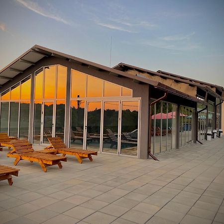 Aquacool Hotel Crasna  Exterior photo